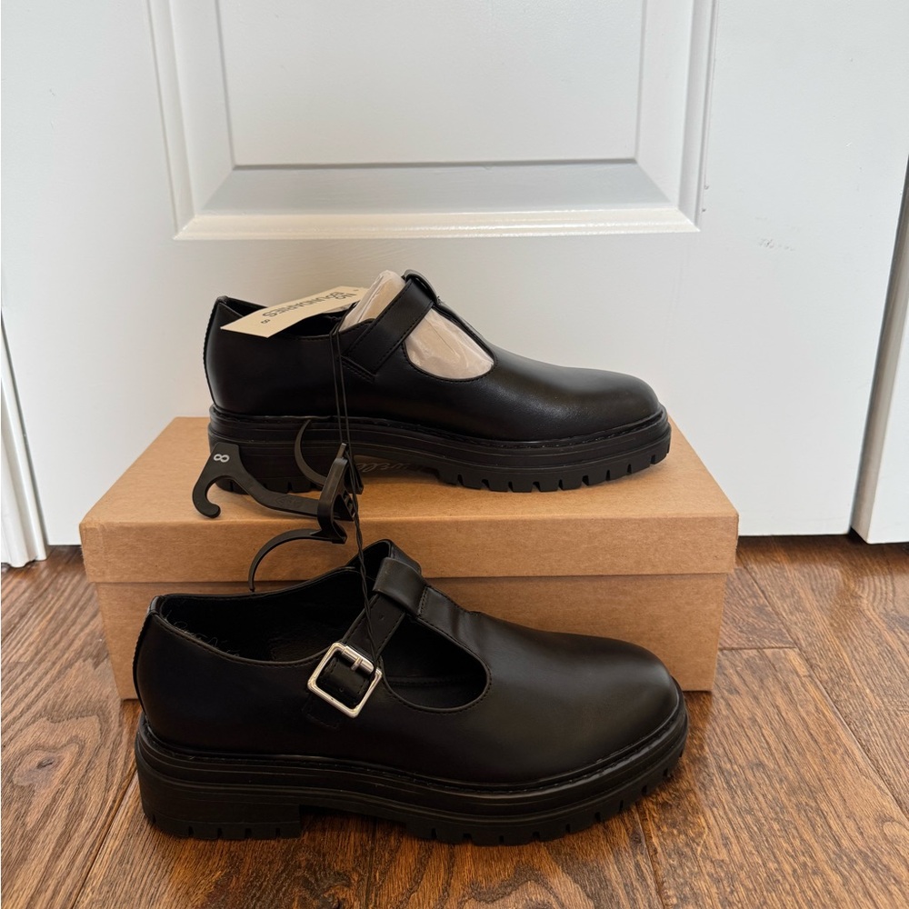 NWT Women's Black Mary Jane Shoes